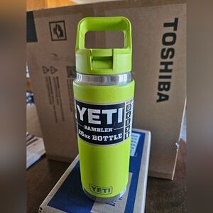 YETI Rambler 26 oz Bottle in Chartruse